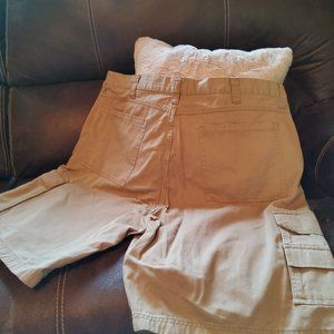 Wrangler Men's Khaki Cargo Shorts